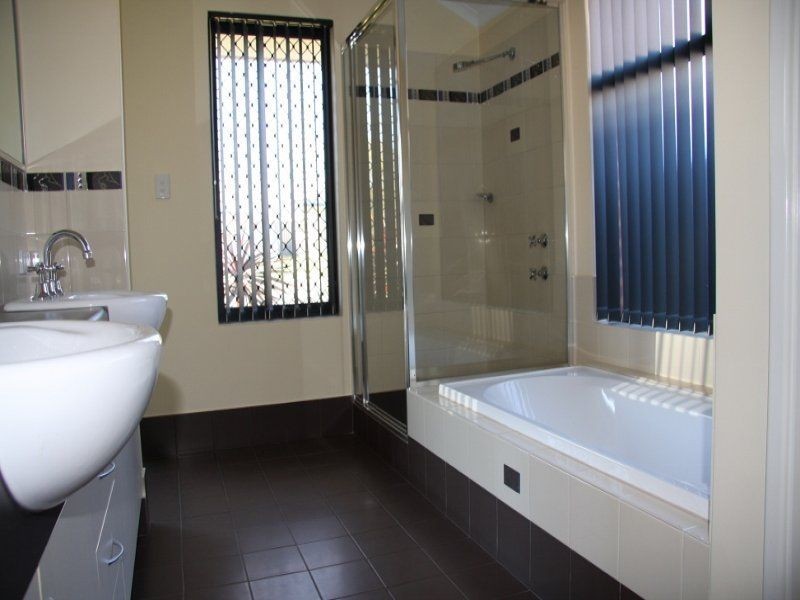 7 Redcurrant Street, Byford WA 6122