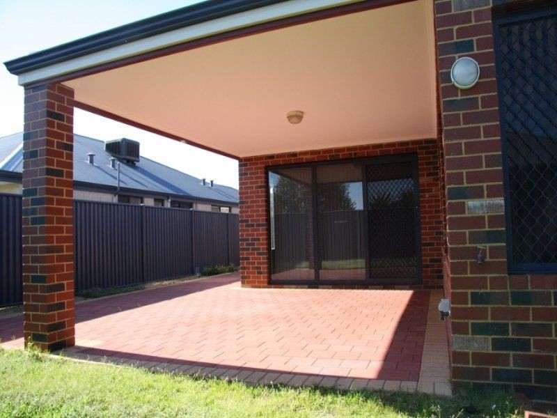 7 Redcurrant Street, Byford WA 6122