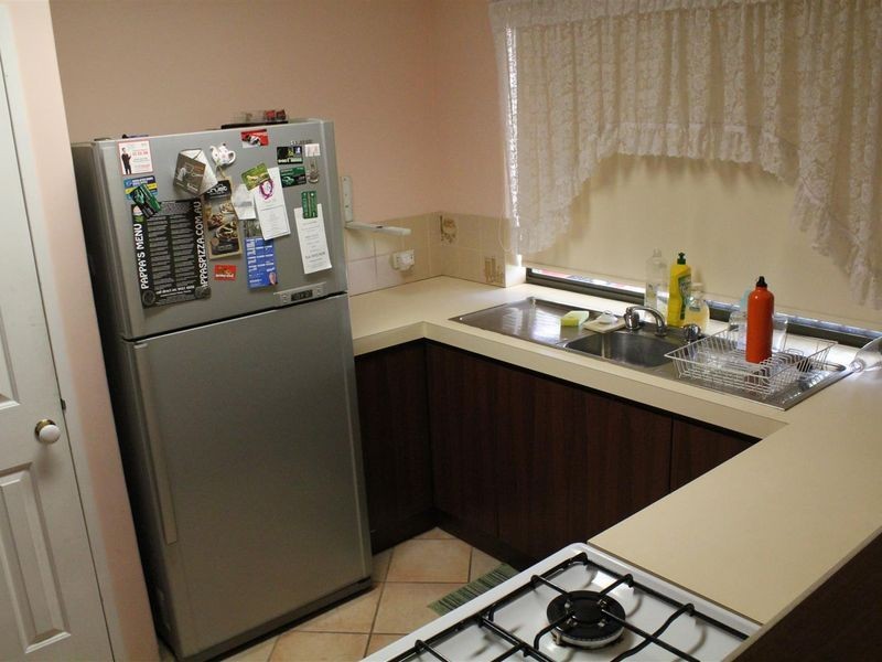 5 Camelot Place, Camillo WA 6111