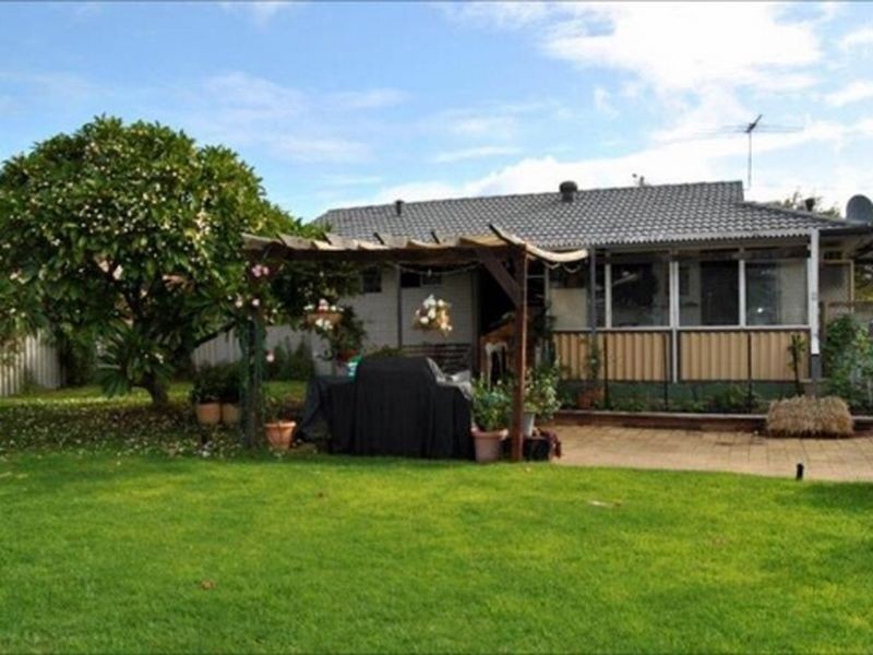 16 Birbeck Way, Spearwood WA 6163