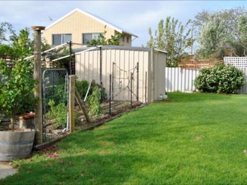 16 Birbeck Way, Spearwood WA 6163