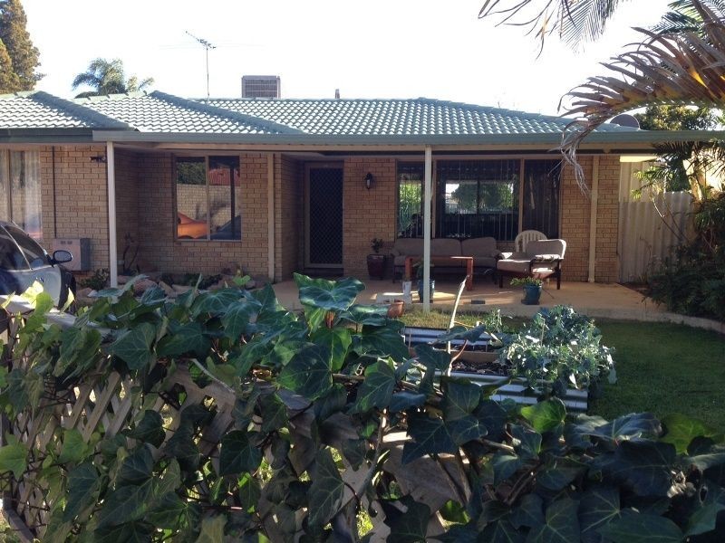 14 Burrows Place, Parmelia WA 6167