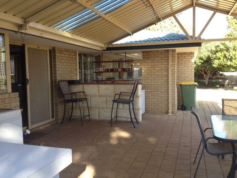 14 Burrows Place, Parmelia WA 6167