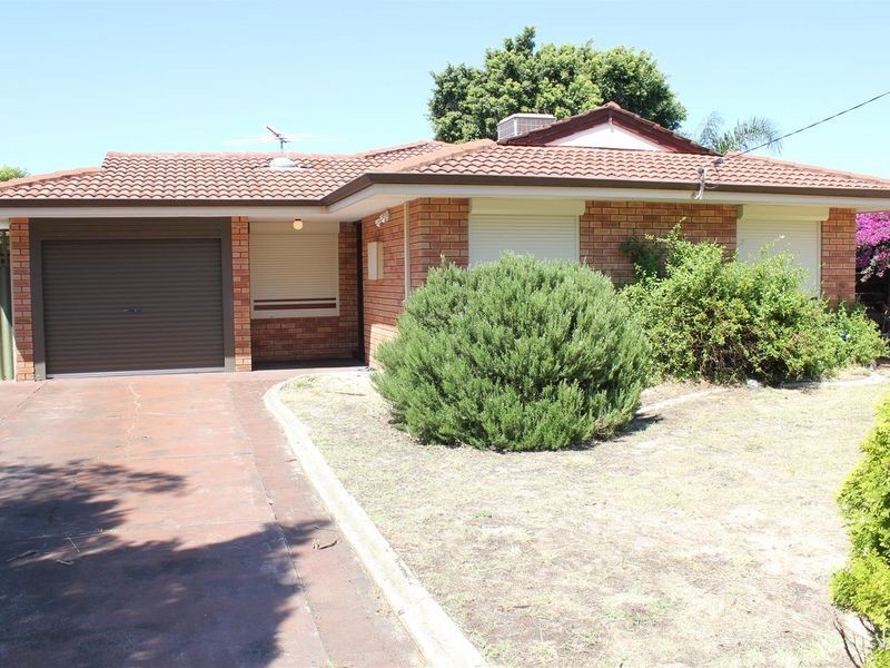 24 Strawberry Drive, Seville Grove WA 6112