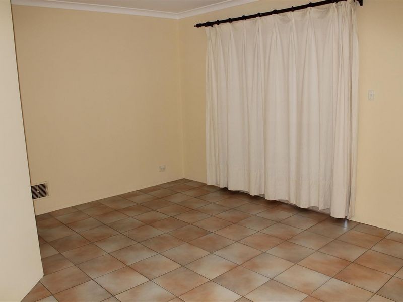 24 Strawberry Drive, Seville Grove WA 6112