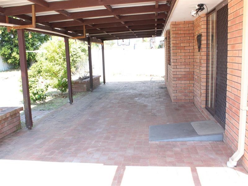 24 Strawberry Drive, Seville Grove WA 6112