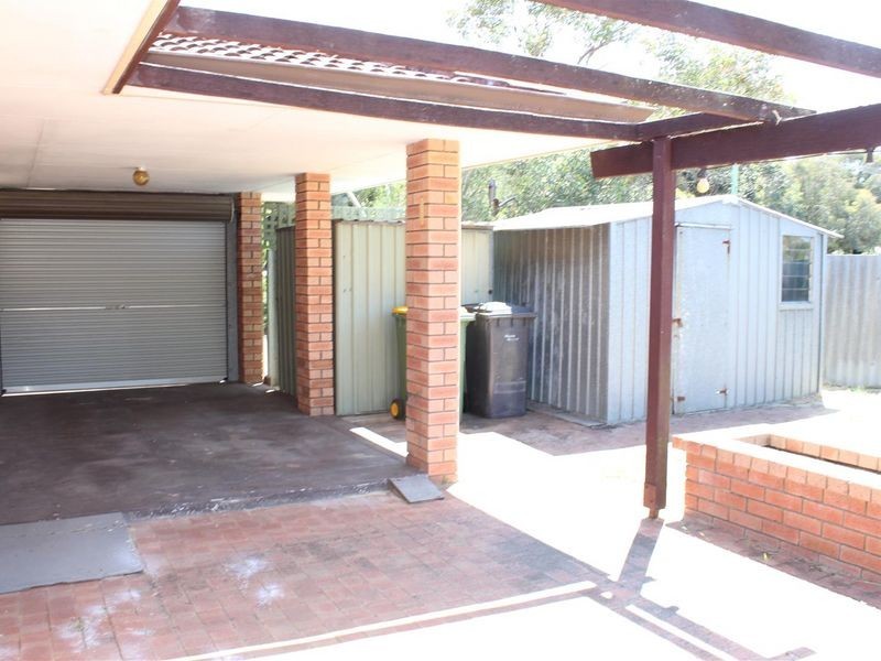 24 Strawberry Drive, Seville Grove WA 6112