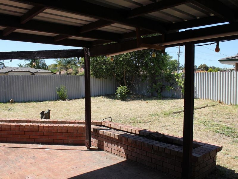 24 Strawberry Drive, Seville Grove WA 6112