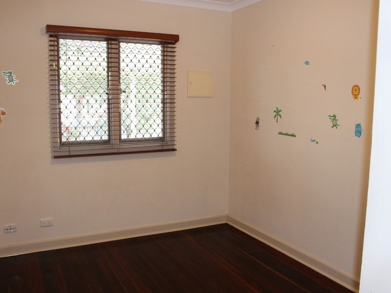 3B Oswald Street, Coolbellup WA 6163