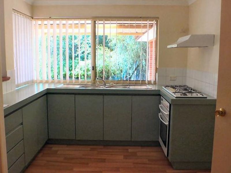 9 Wyalong Place, South Lake WA 6164