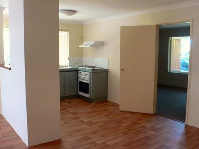 9 Wyalong Place, South Lake WA 6164