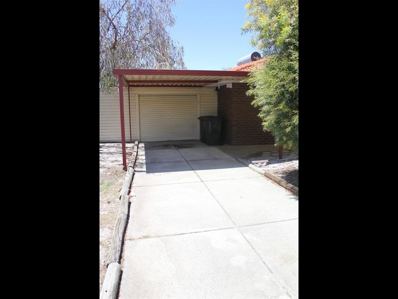 79 Glenbawn Drive, South Lake WA 6164