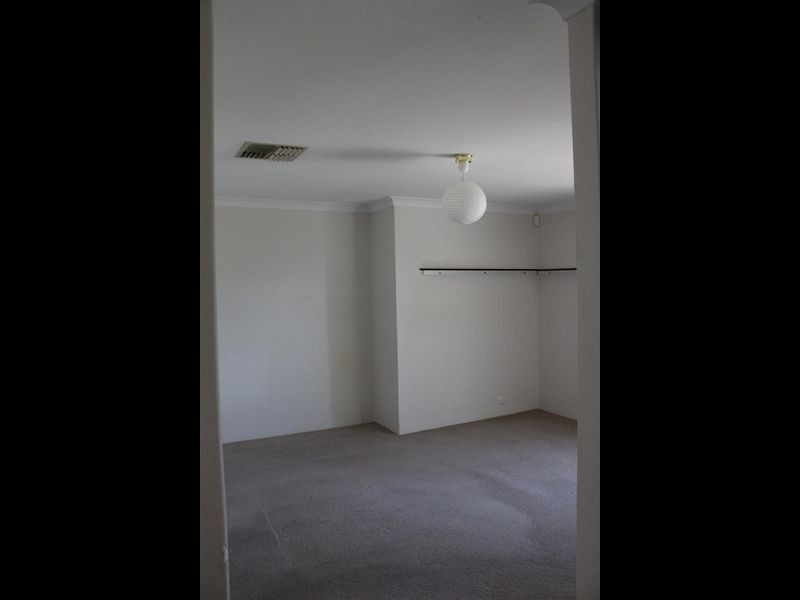 79 Glenbawn Drive, South Lake WA 6164