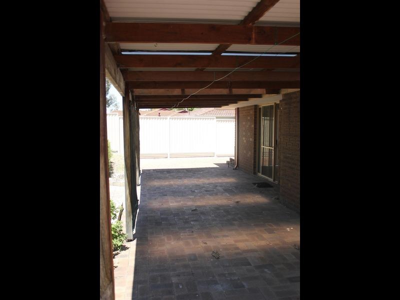 79 Glenbawn Drive, South Lake WA 6164