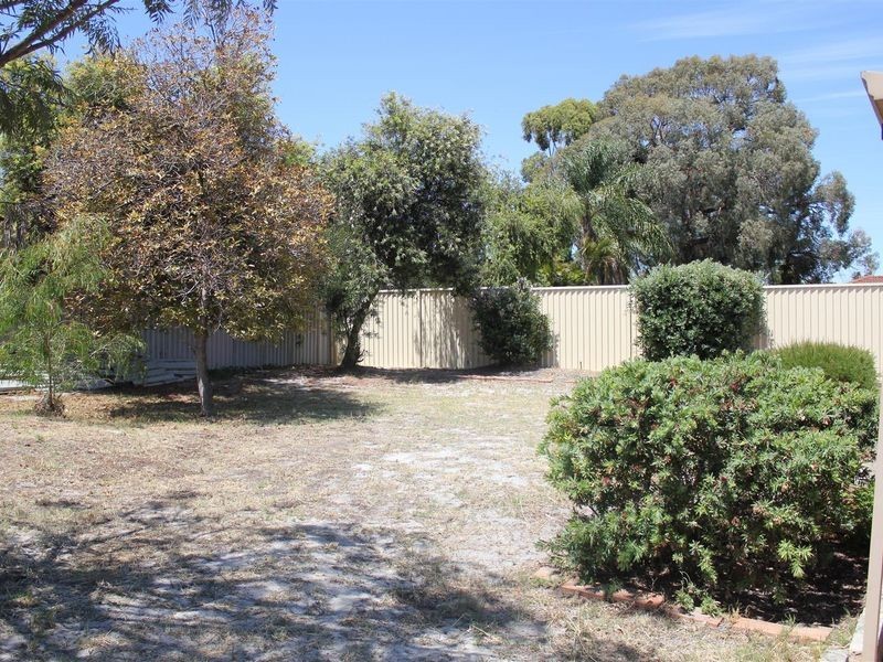 79 Glenbawn Drive, South Lake WA 6164