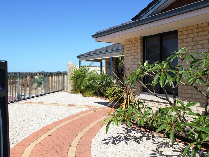 119 Baningan Avenue, Success WA 6164