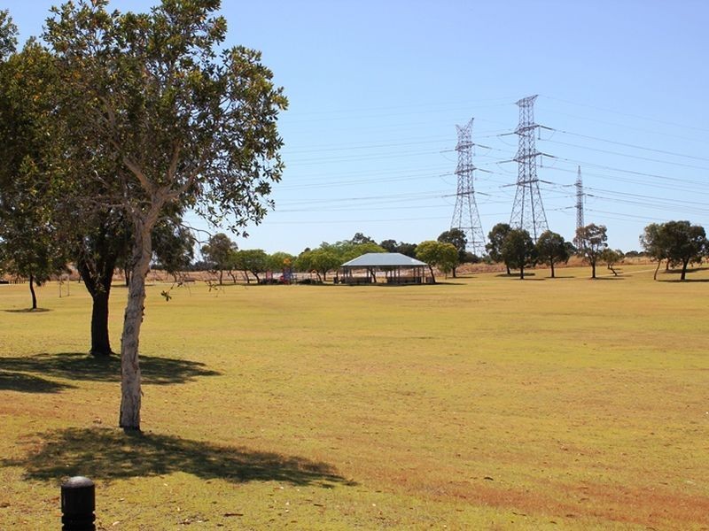 119 Baningan Avenue, Success WA 6164