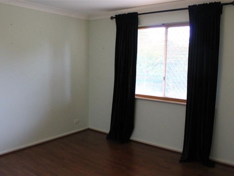 10 Homestead Avenue, Bibra Lake WA 6163