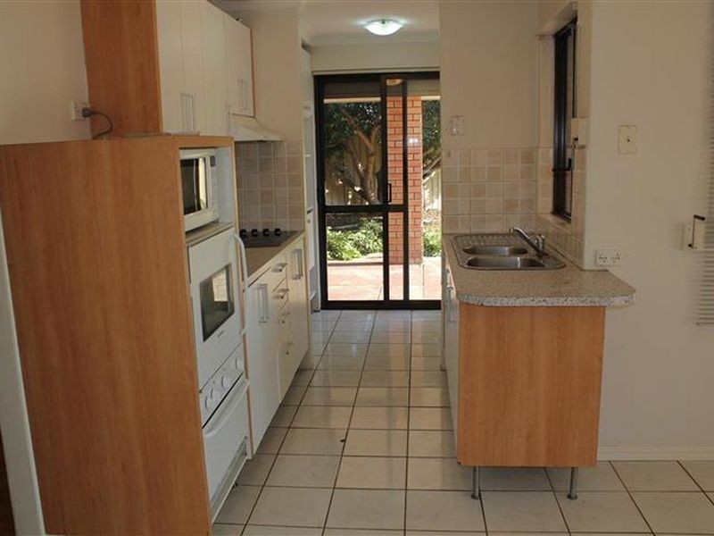 10 Pambula Court, South Lake WA 6164