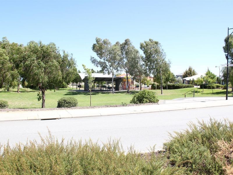 41 Camden Boulevard, Aubin Grove WA 6164