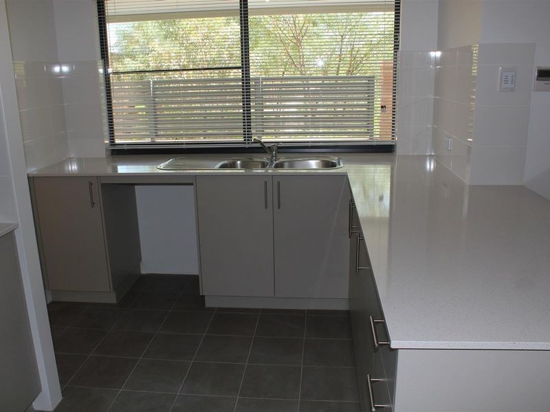 43 Goldfields Loop, Wandi WA 6167