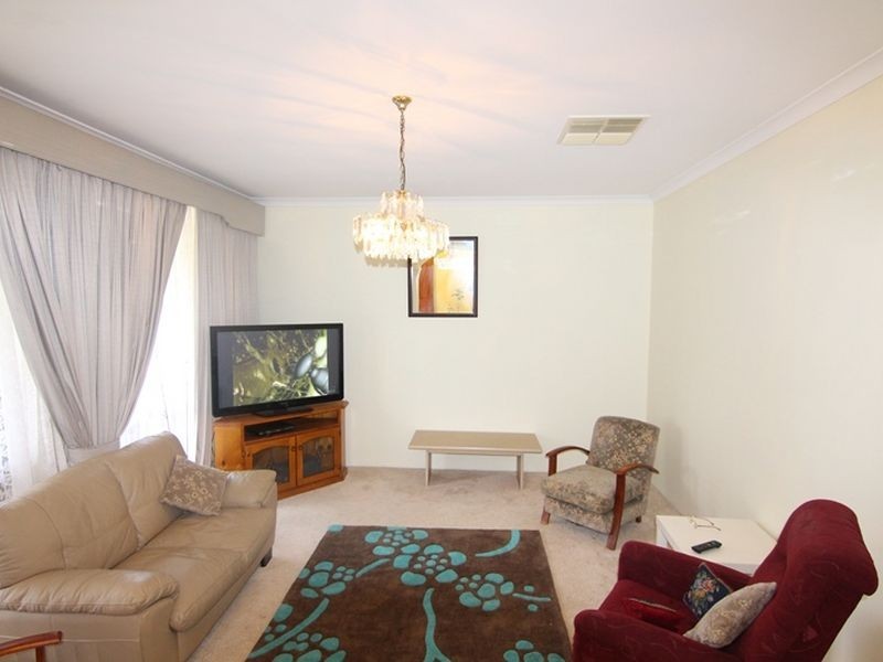 30 Hadley Gardens, Kardinya WA 6163