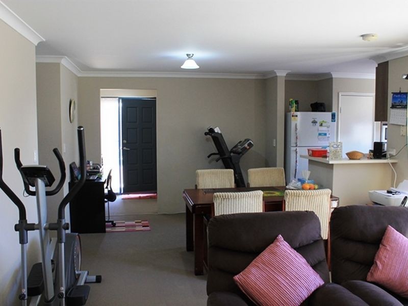 25/191 Railway Avenue, Kelmscott WA 6111