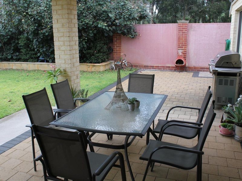 10 Quenda Drive, Canning Vale WA 6155