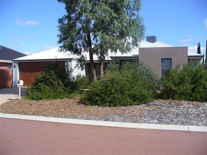 24 Nuytsia Crescent, Canning Vale WA 6155