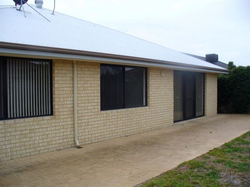 24 Nuytsia Crescent, Canning Vale WA 6155