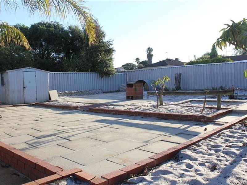 13 Berrigan Drive, South Lake WA 6164