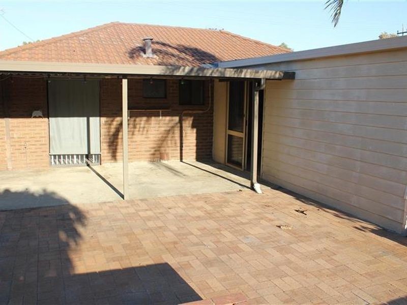 13 Berrigan Drive, South Lake WA 6164