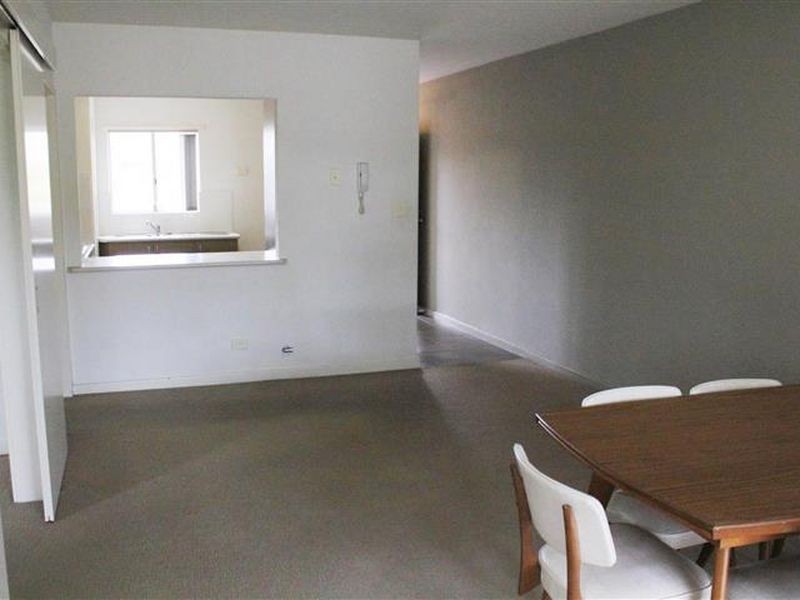 8/15 Rosalind Way, Coolbellup WA 6163