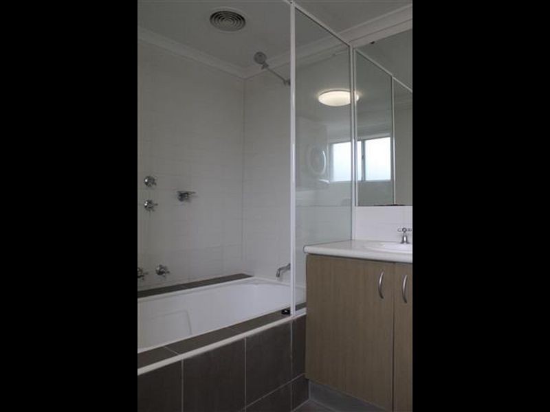 8/15 Rosalind Way, Coolbellup WA 6163