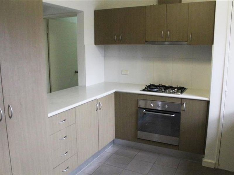 8/15 Rosalind Way, Coolbellup WA 6163