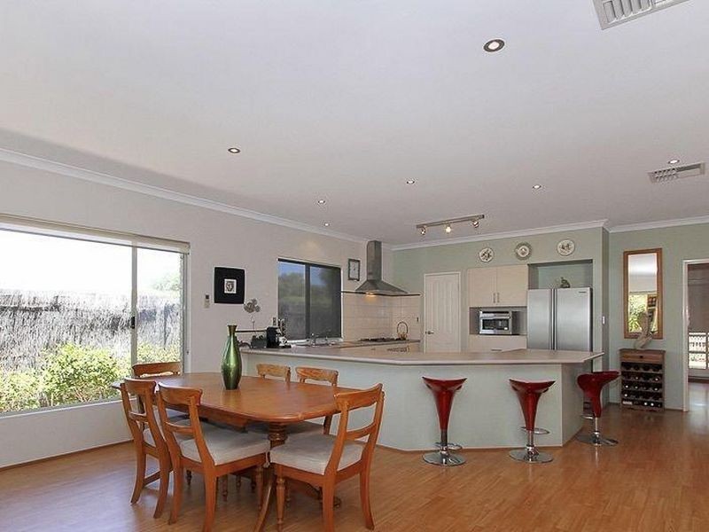 29 Aurora Drive, Atwell WA 6164