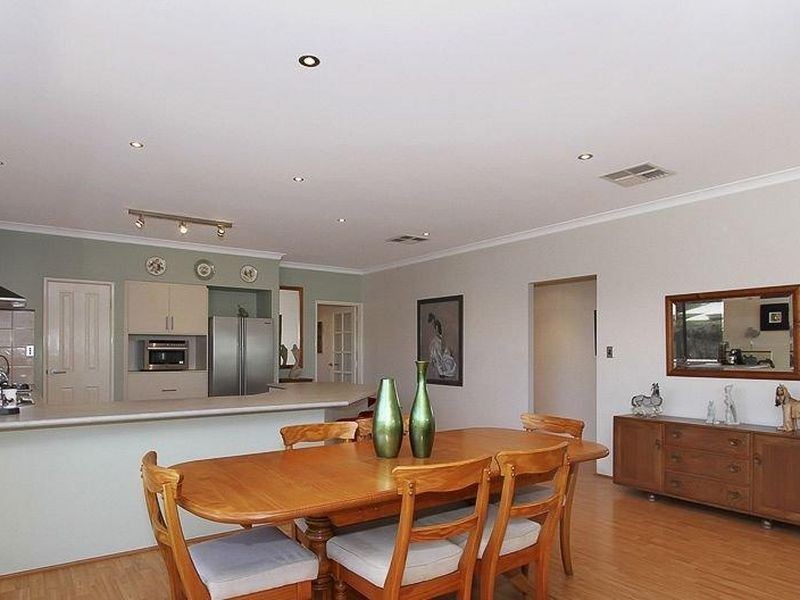 29 Aurora Drive, Atwell WA 6164
