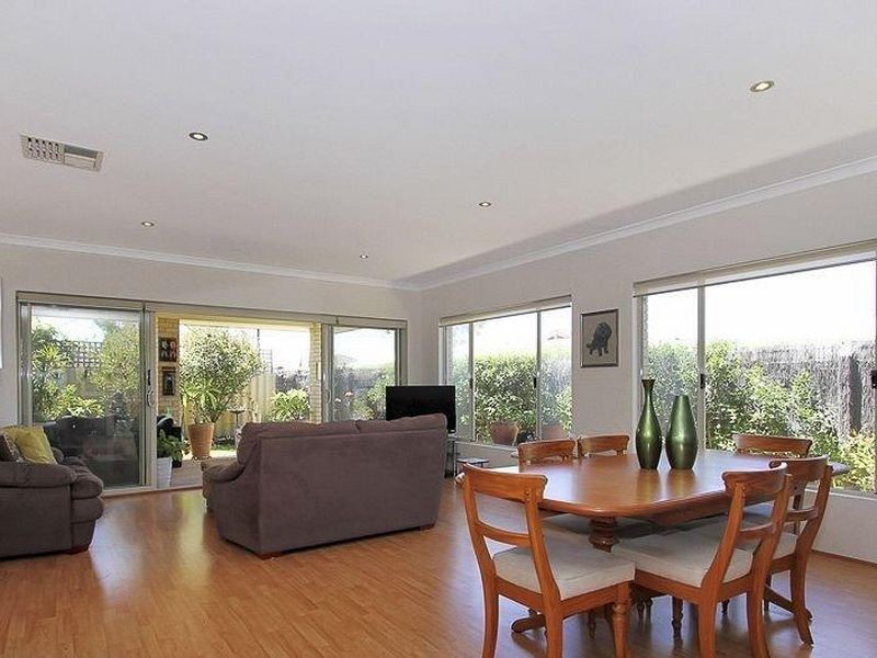 29 Aurora Drive, Atwell WA 6164