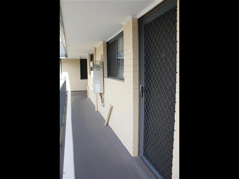8/30 Lorraine Place, Hamilton Hill WA 6163