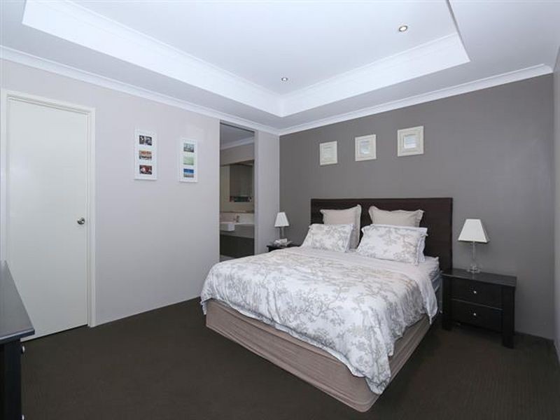 71 Yellowwood Avenue, Piara Waters WA 6112