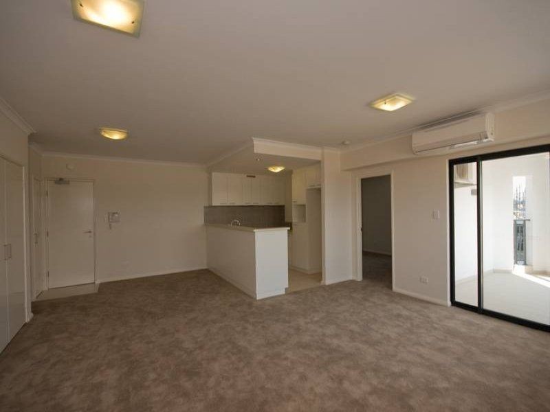 15/2 Stockton Bend, Cockburn Central WA 6164