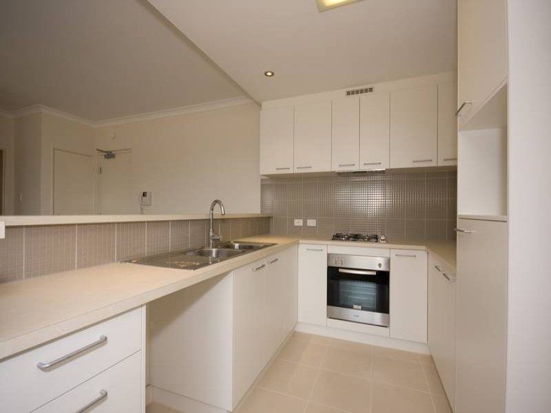 15/2 Stockton Bend, Cockburn Central WA 6164