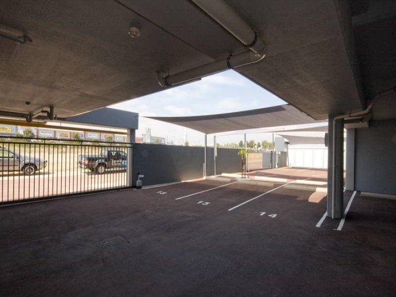 15/2 Stockton Bend, Cockburn Central WA 6164