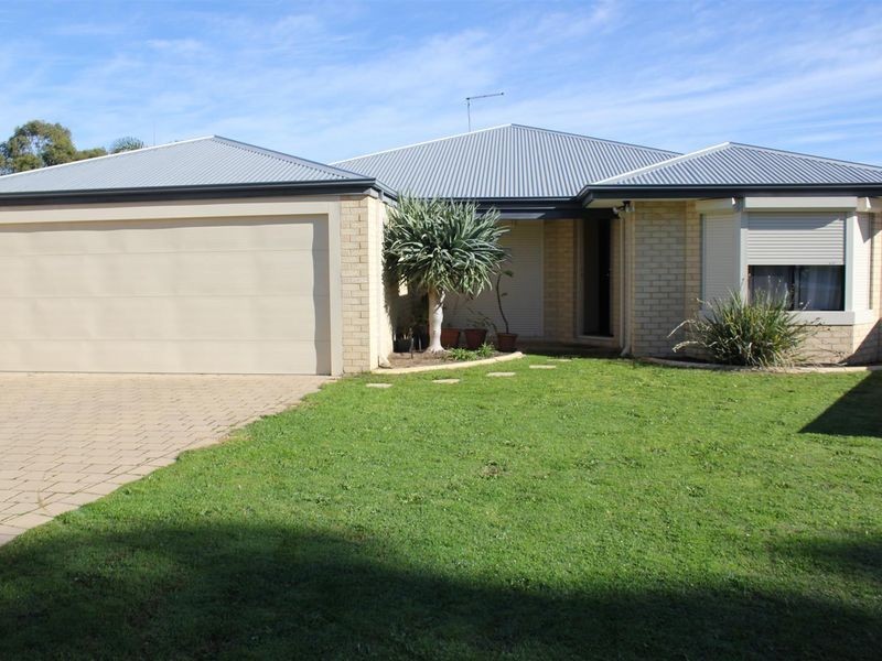 43 Semple Court, South Lake WA 6164