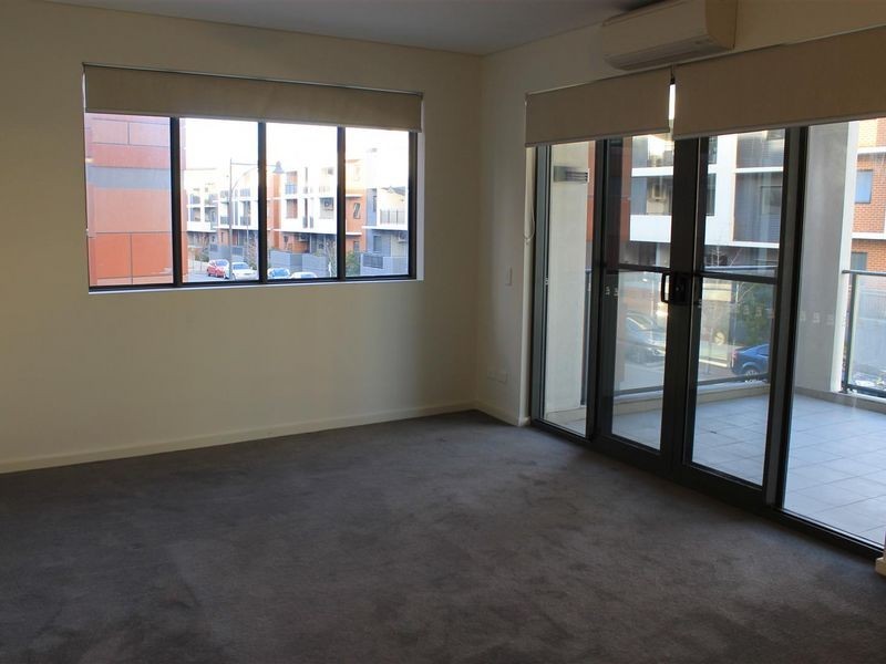 56/16 Midgegooroo Avenue, Cockburn Central WA 6164