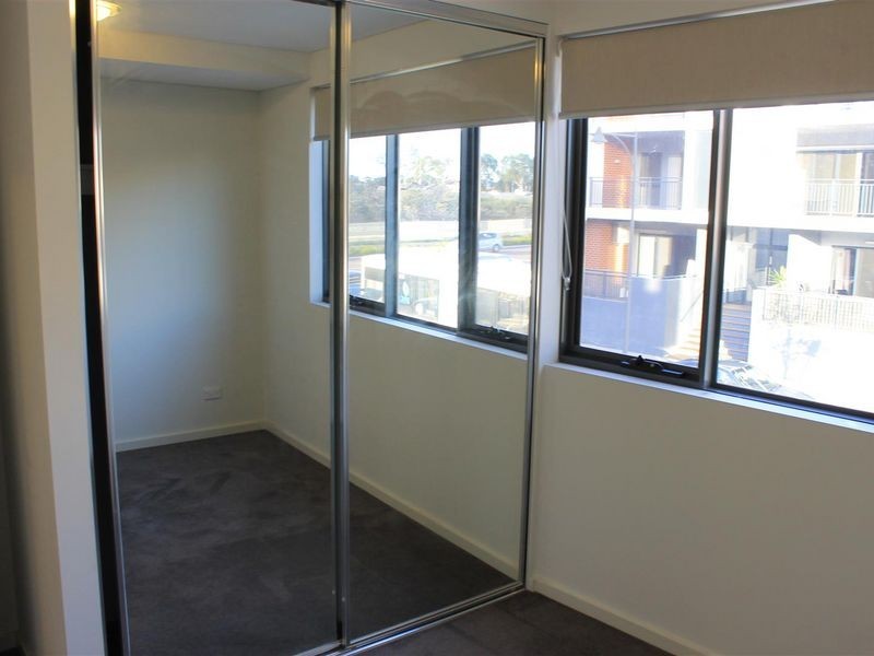 56/16 Midgegooroo Avenue, Cockburn Central WA 6164