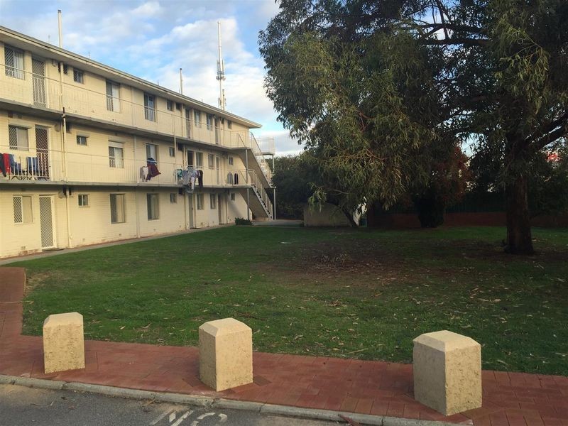 7/3 Burgundy Crescent, Spearwood WA 6163