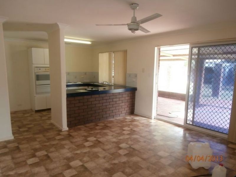 94 Cambridge Crescent, Cooloongup WA 6168