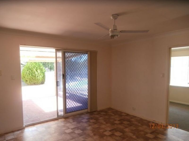 94 Cambridge Crescent, Cooloongup WA 6168