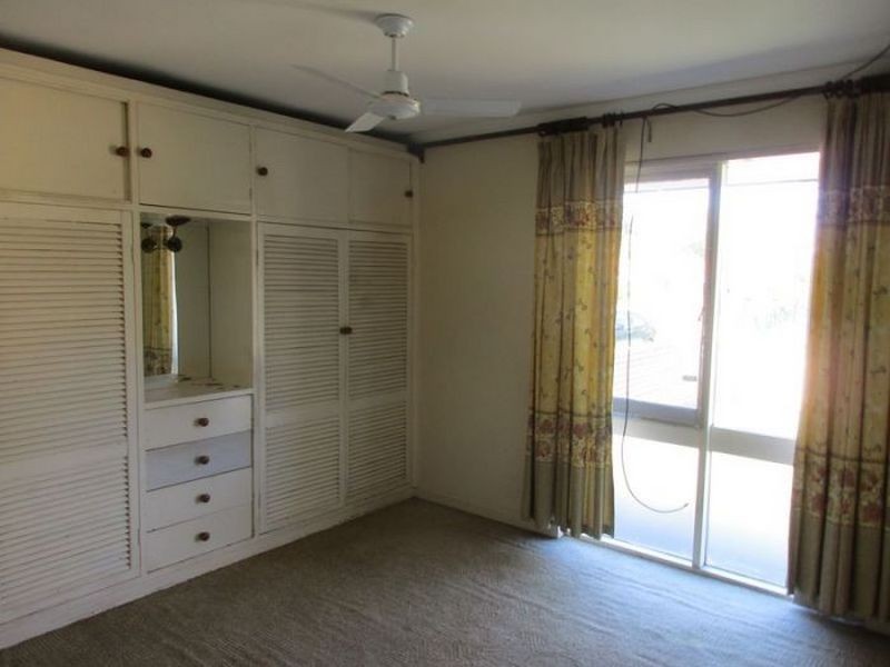 2 Pomfret Road, Spearwood WA 6163